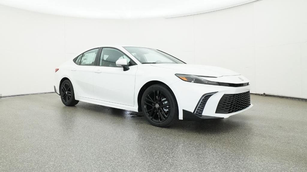 2025 Toyota Camry SE 19