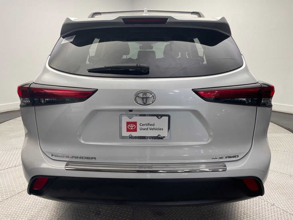 2022 Toyota Highlander XLE 6