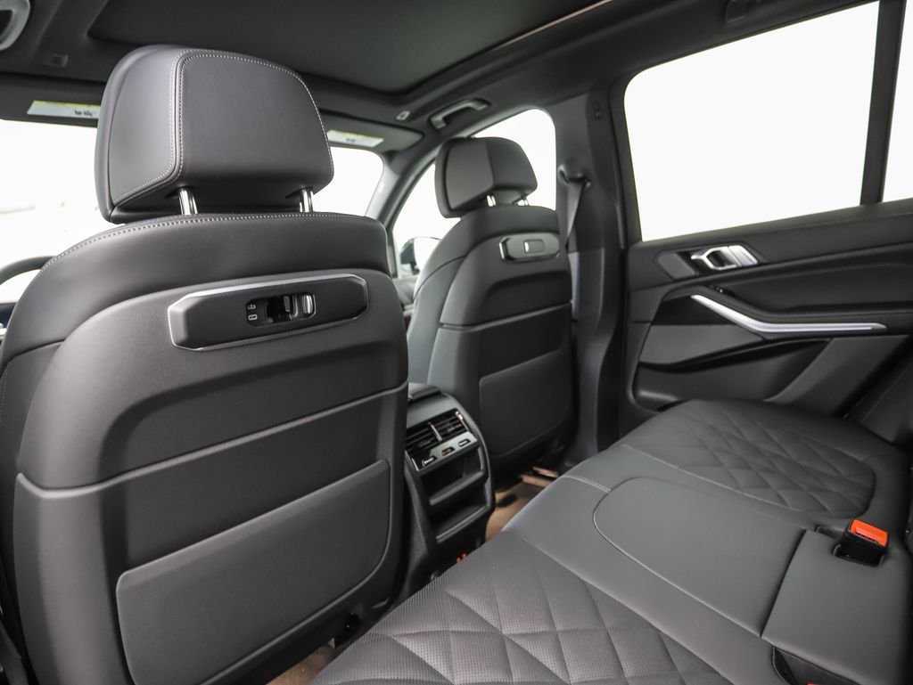 Thumbnail: 2026 BMW X5 - 20