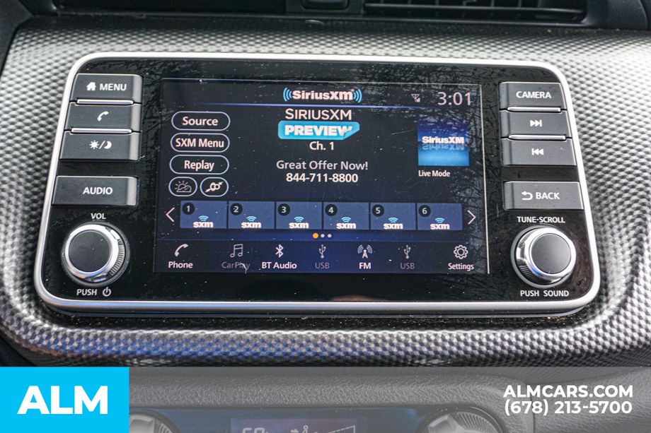 Used 2018 White Nissan SV image 37