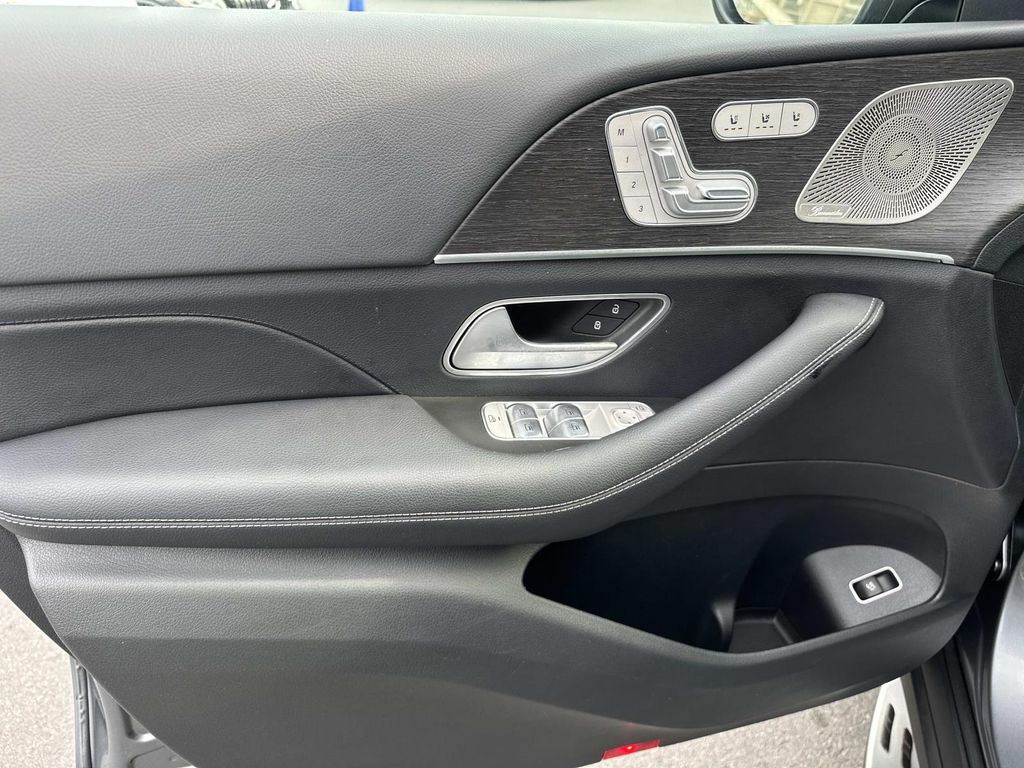 Thumbnail: 2022 Mercedes-Benz GLE - 29