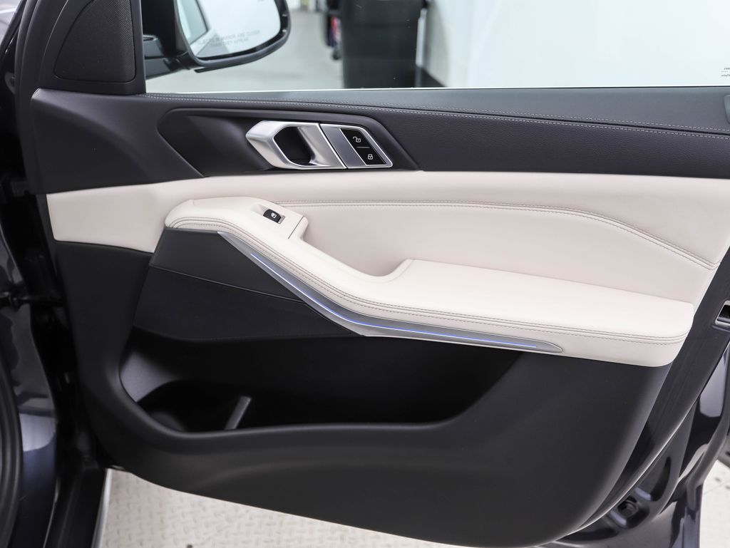 2022 BMW X5 xDrive45e 29