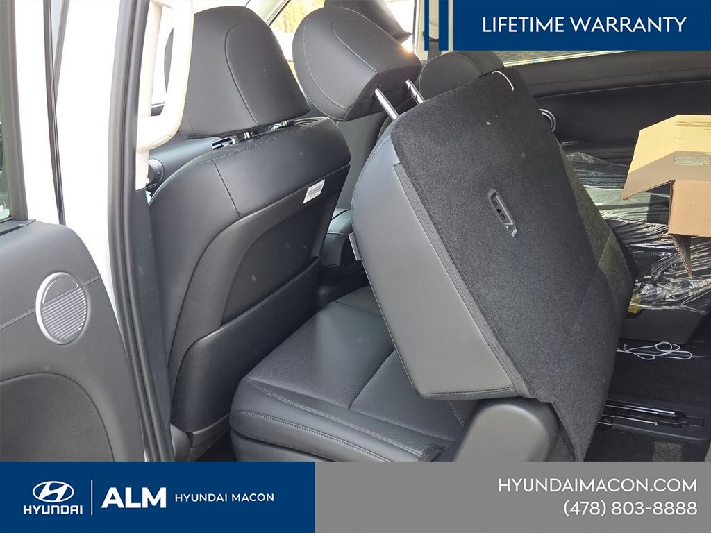 New 2026 White HYUNDAI SEL Premium image 15