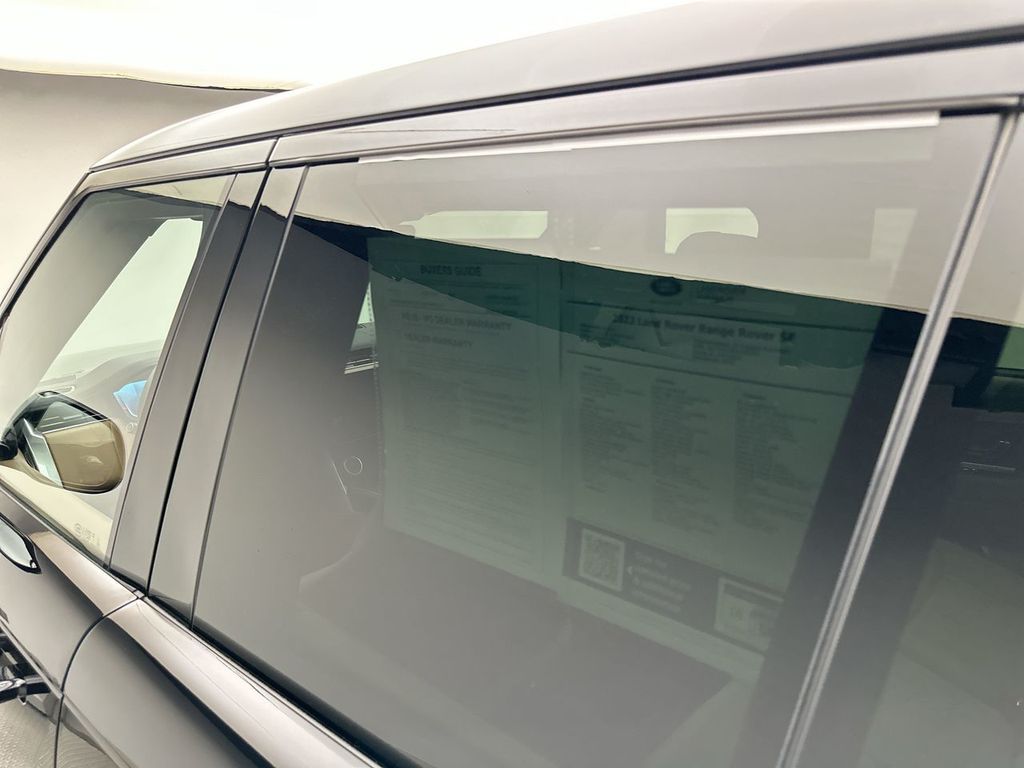Thumbnail: 2023 Land Rover Range Rover - 32