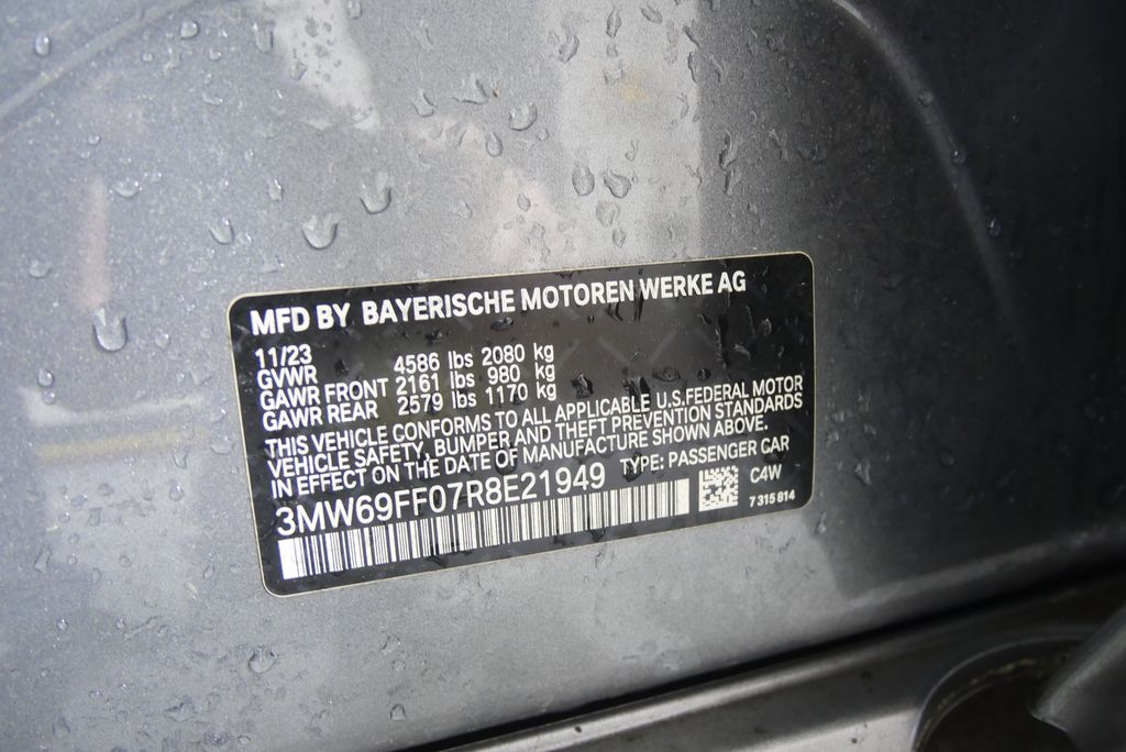 Thumbnail: 2024 BMW 3 Series - 27