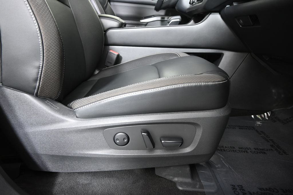 2023 Nissan Pathfinder SL - Photo 14