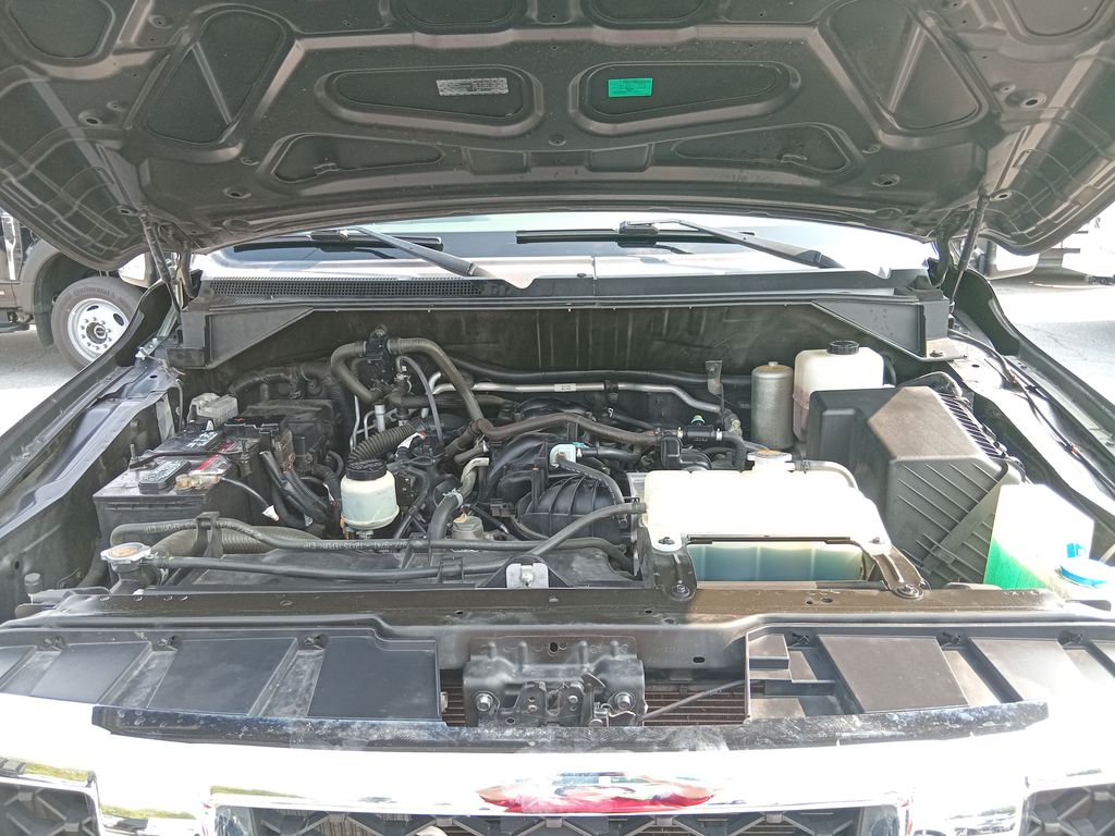 2018 Nissan NV Passenger NV3500 HD SL V8