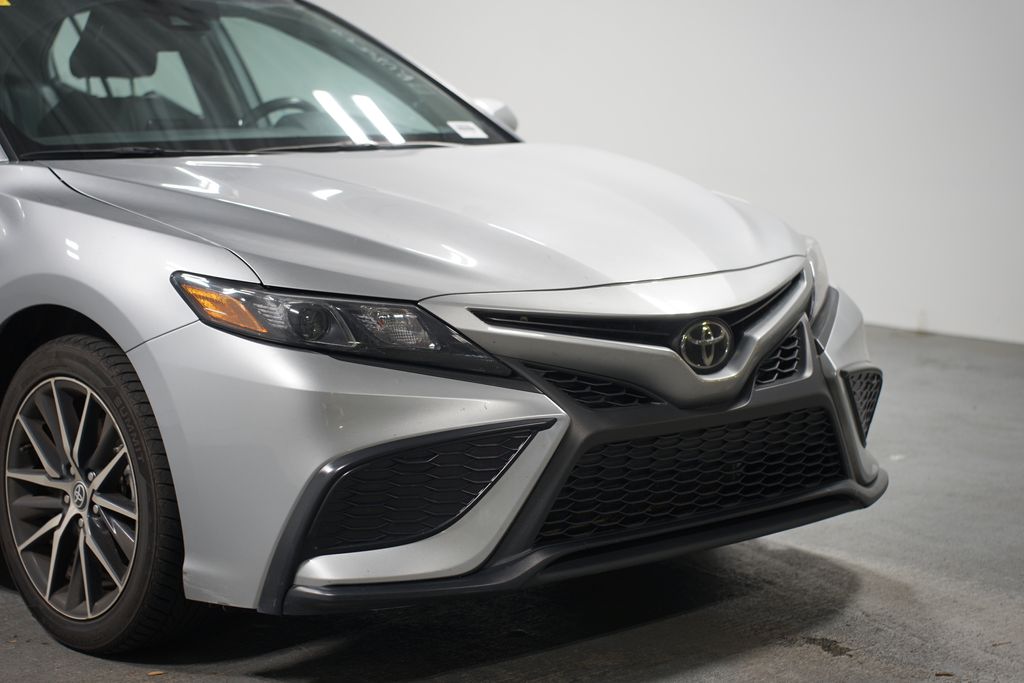 2024 Toyota Camry SE 4