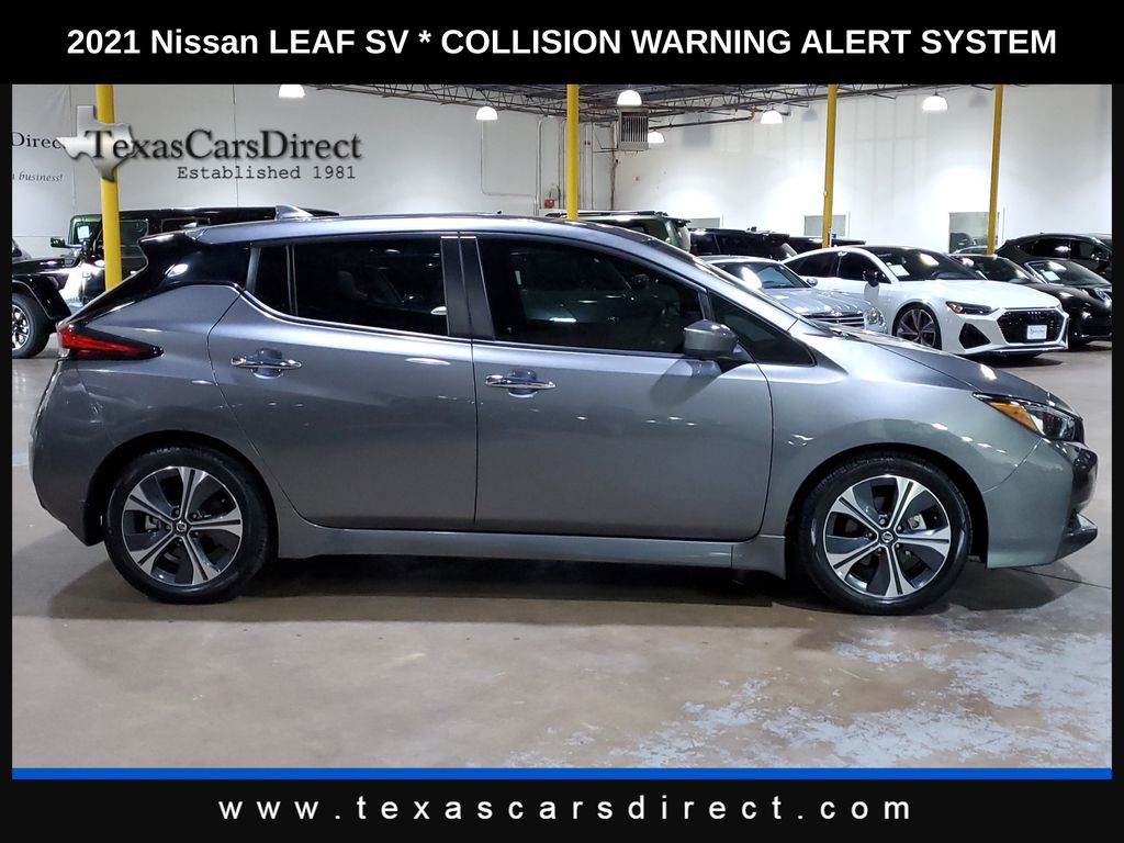 2021 Nissan LEAF SV photo