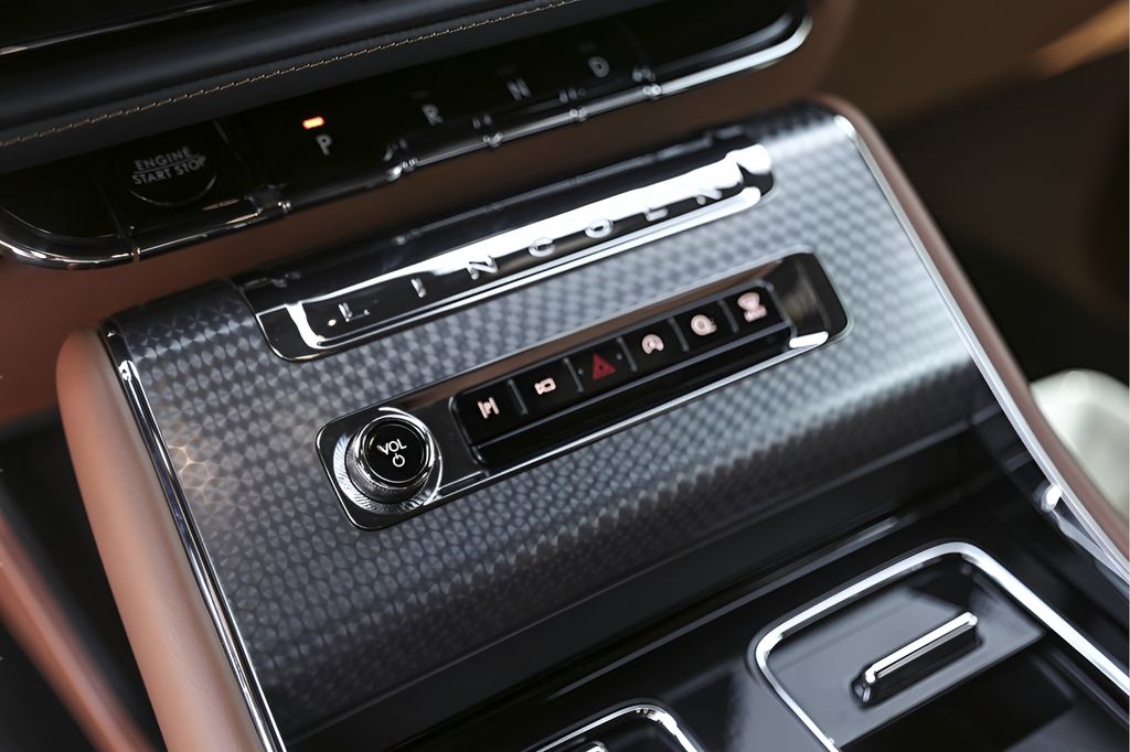 Used Car 2025 Lincoln Aviator  Black Label For Sale Under $80,000 In Austin, Texas