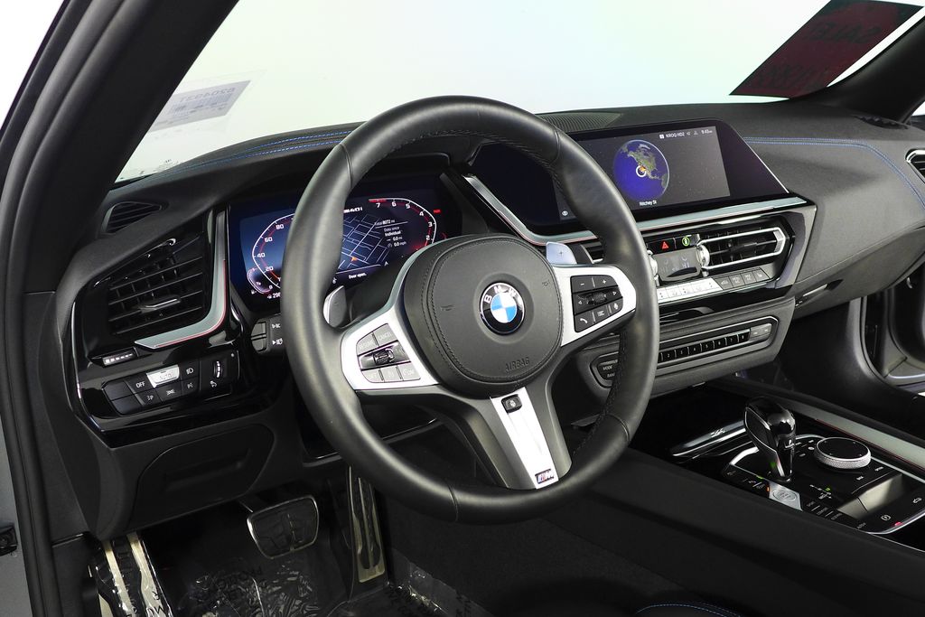 Thumbnail: 2025 BMW Z4 - 15