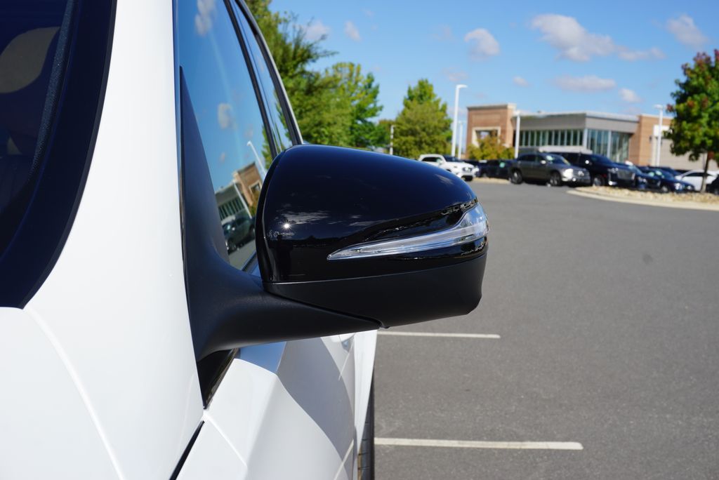 Thumbnail: 2026 Mercedes-Benz GLE - 13