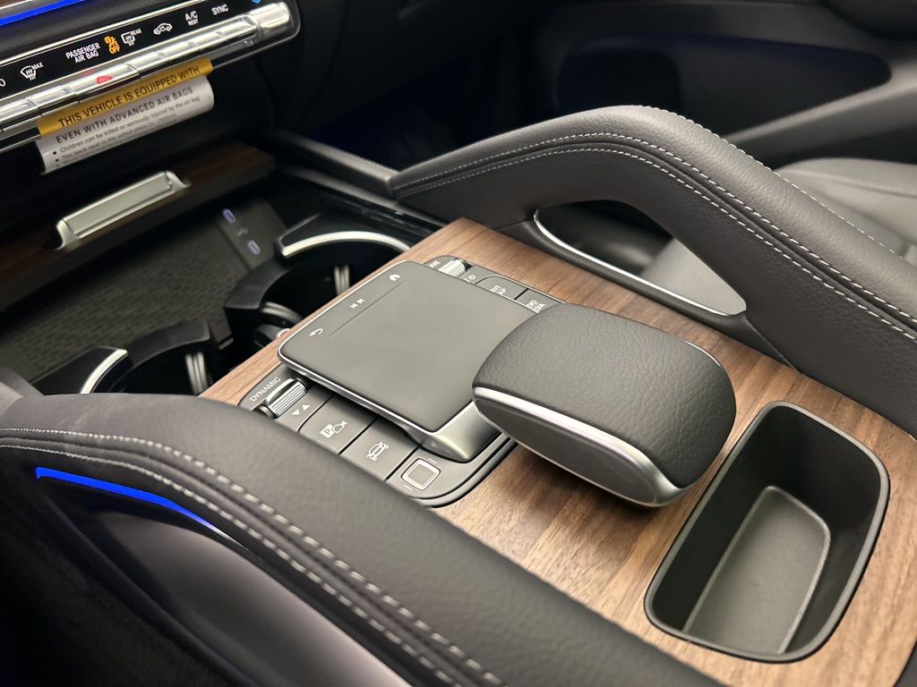 Thumbnail: 2026 Mercedes-Benz GLE - 19