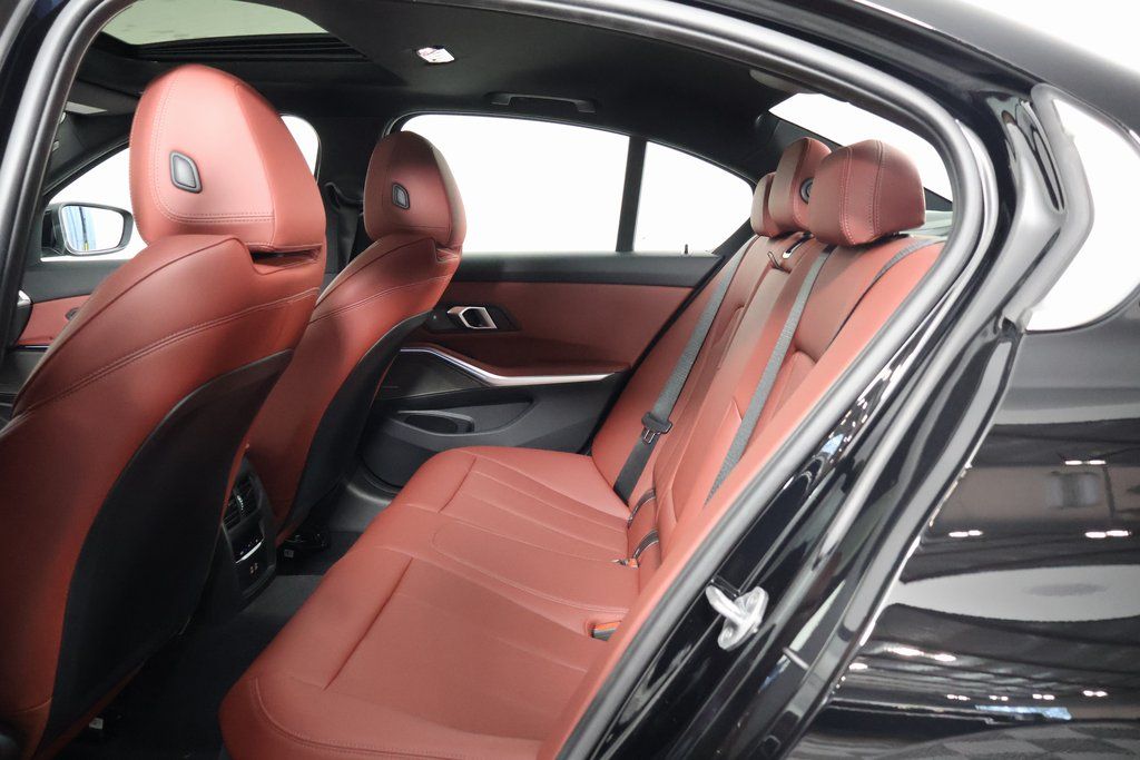 Thumbnail: 2026 BMW 3 Series - 6