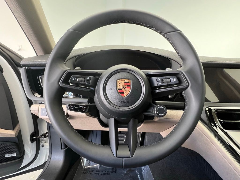 Thumbnail: 2026 Porsche Panamera - 7