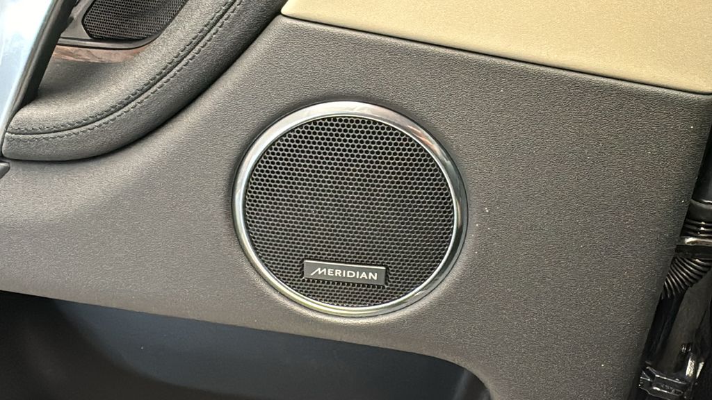 2024 Land Rover Discovery Sport S 21