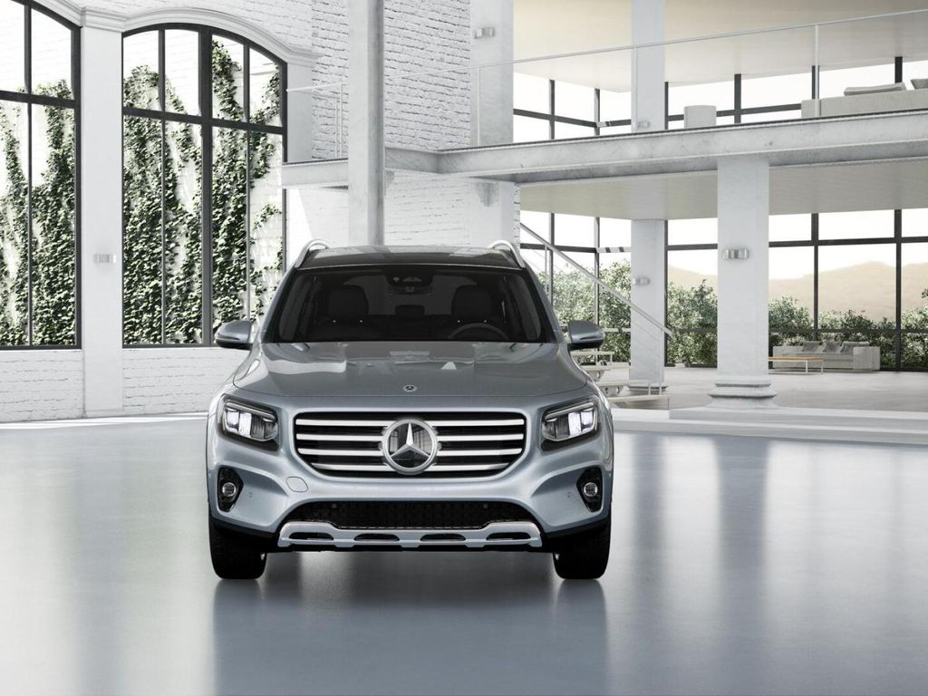 2025 Mercedes-Benz GLB 250 7