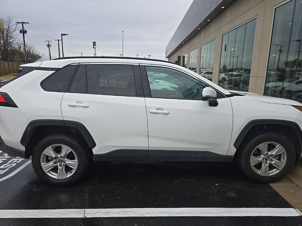 Thumbnail: 2021 Toyota RAV4 - 5