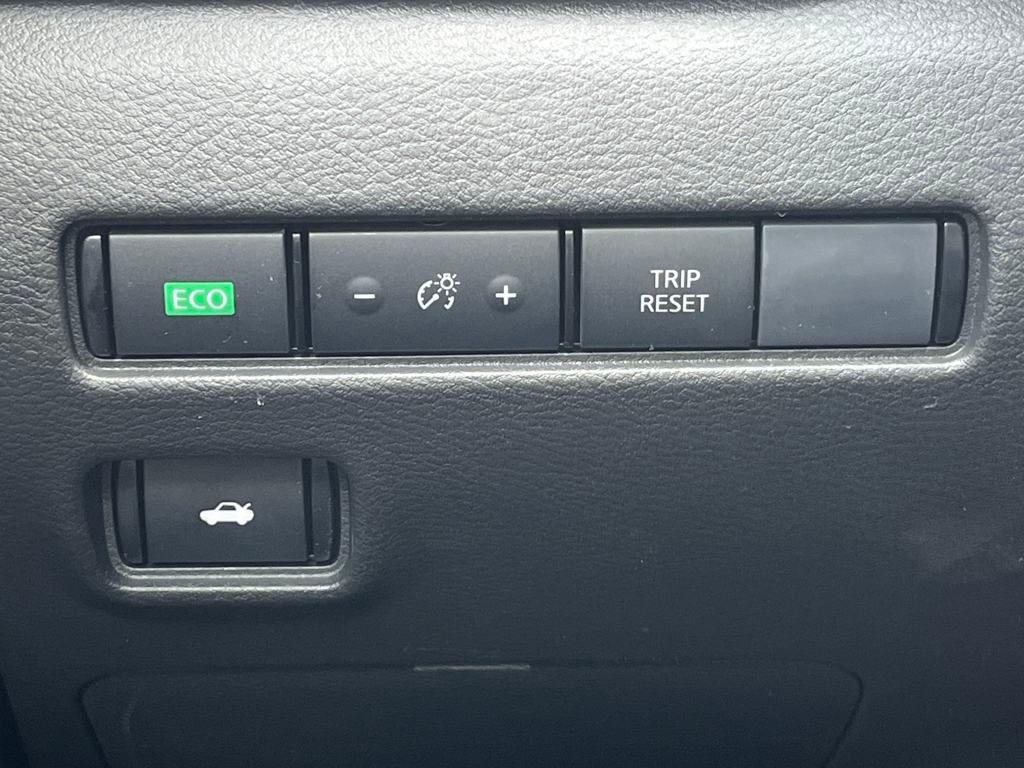 2025 Nissan Sentra SV photo