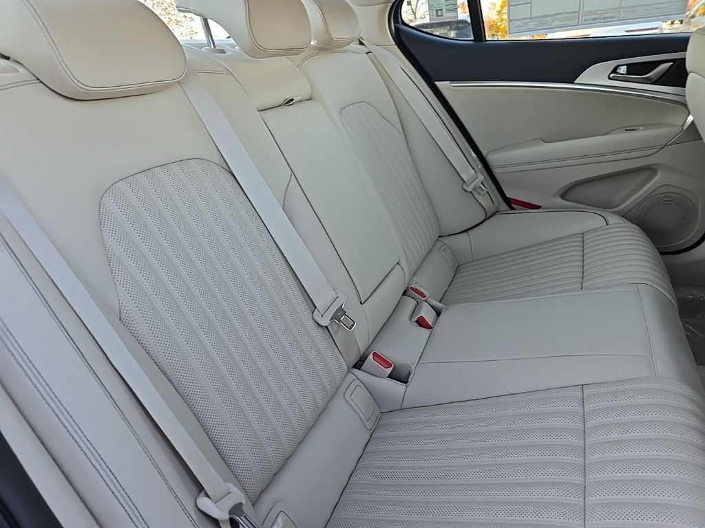 Thumbnail: 2026 Genesis G70 - 20