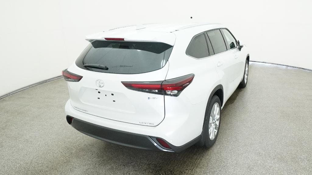 Thumbnail: 2025 Toyota Highlander - 14