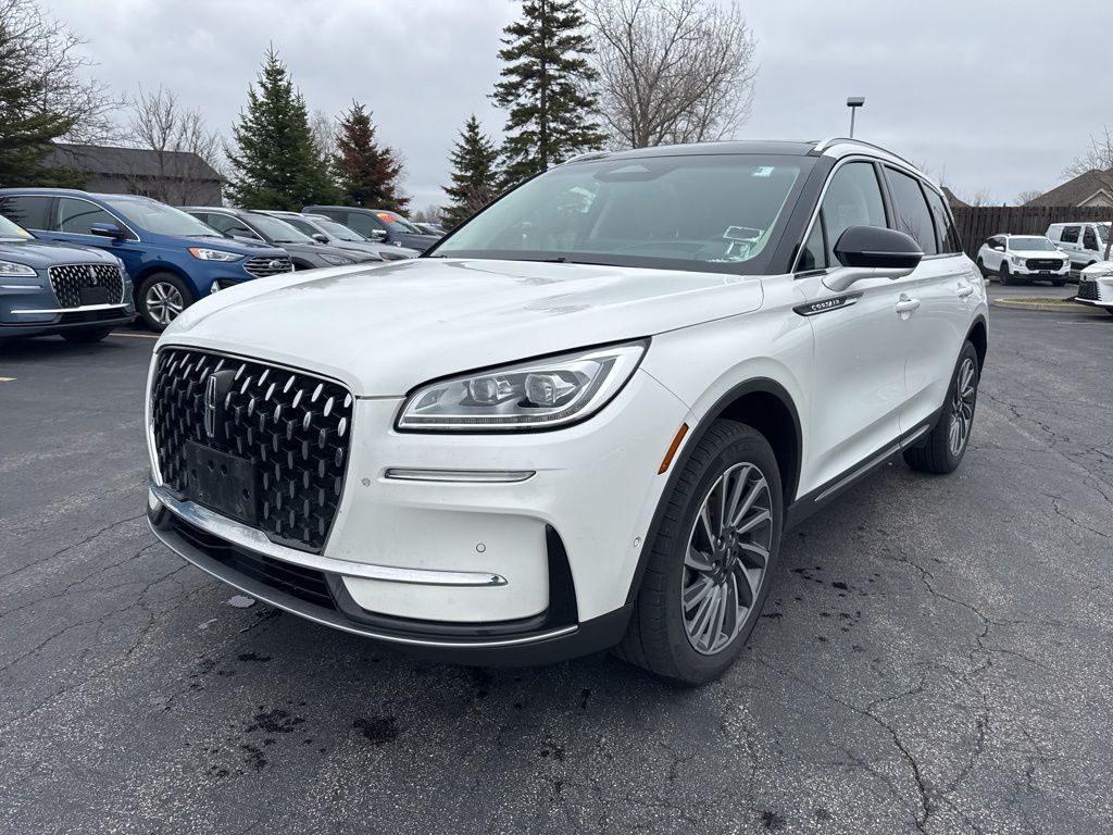 Certified Used 2023 White Lincoln Reserve image 2