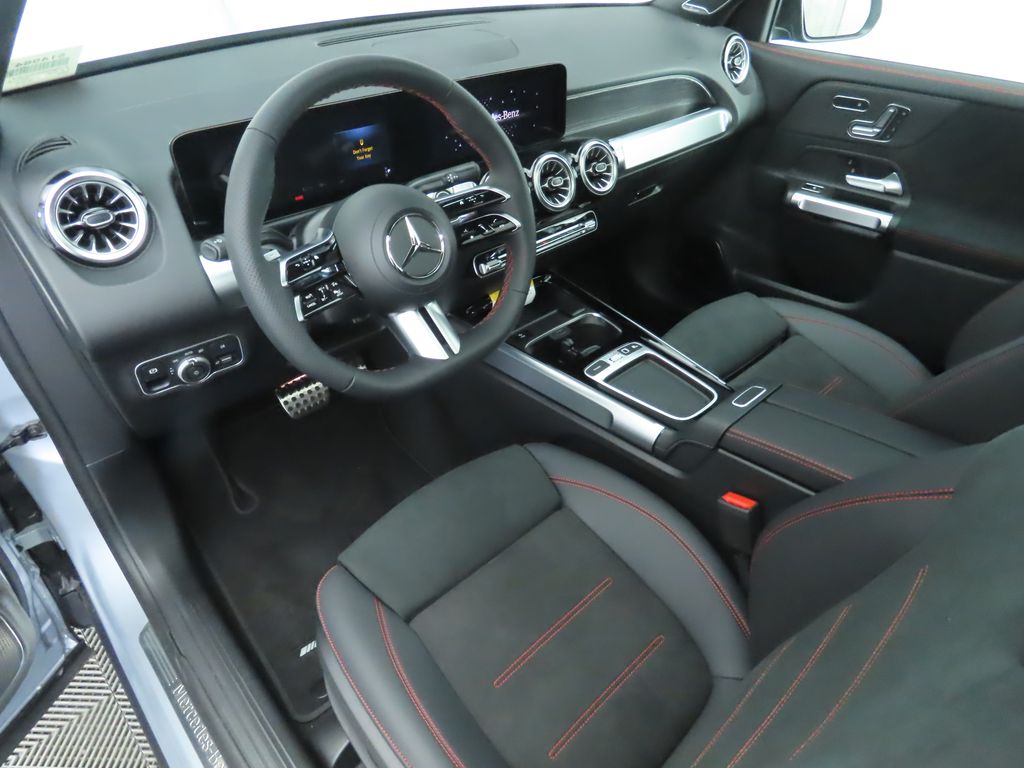 Thumbnail: 2026 Mercedes-Benz GLB - 10