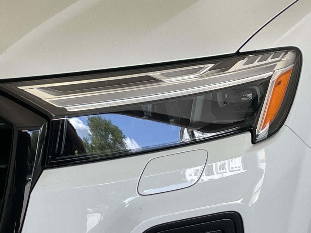 2026 Audi Q7 45 Premium White at Audi Porsche Sewickley