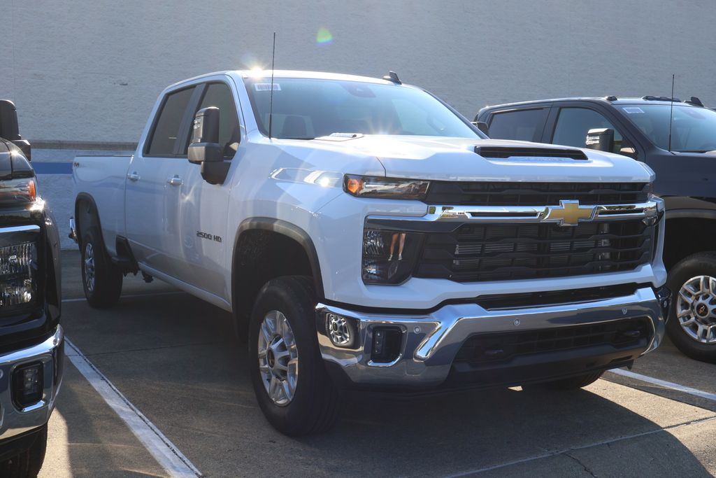 Thumbnail: 2026 Chevrolet Silverado 2500 - 4