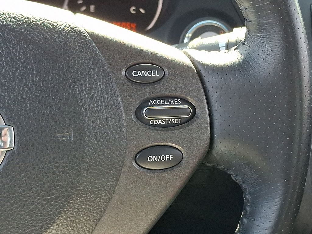 Thumbnail: 2010 Nissan Altima - 18