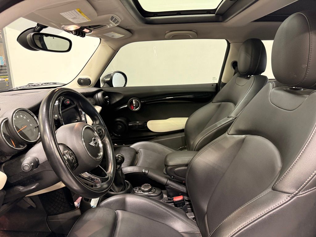 Thumbnail: 2018 MINI Cooper - 10