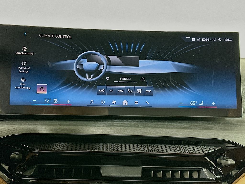 Thumbnail: 2026 BMW 3 Series - 12