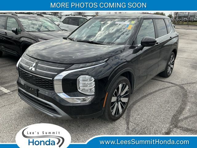 Labrador Black Pearl 2025 Mitsubishi Outlander SE FWD SUV / Crossover Front-Wheel Drive Continuously Variable Transmission