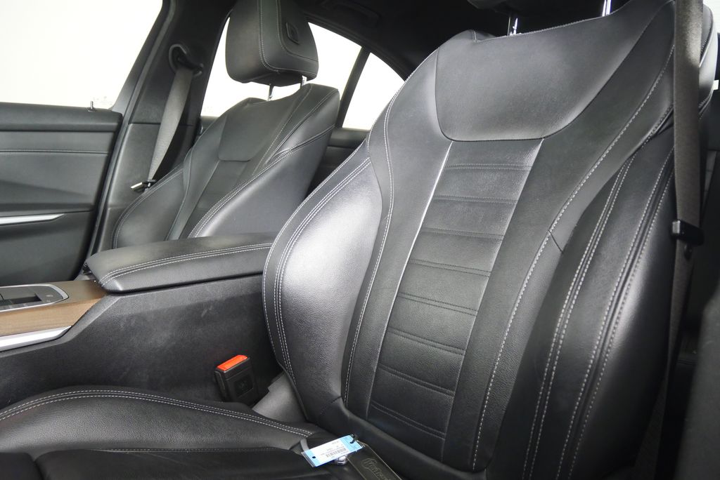 Thumbnail: 2019 BMW 3 Series - 10