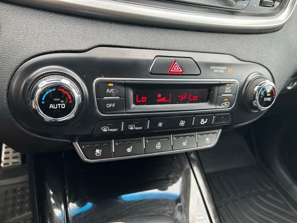 Thumbnail: 2019 Kia Sorento - 28