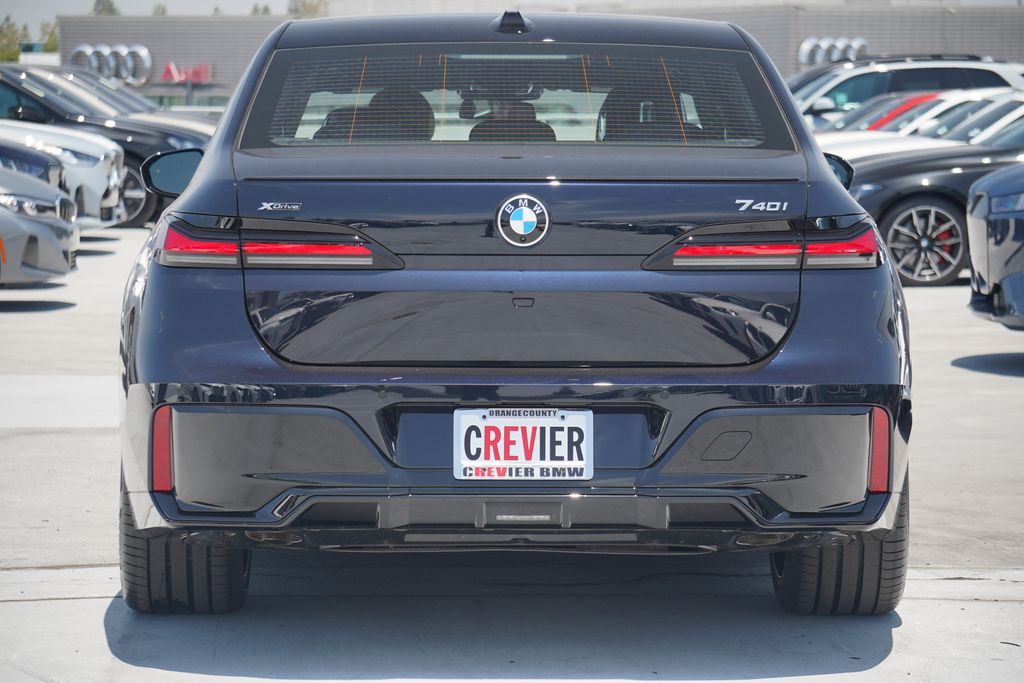 2025 BMW 7 Series 740i xDrive 6