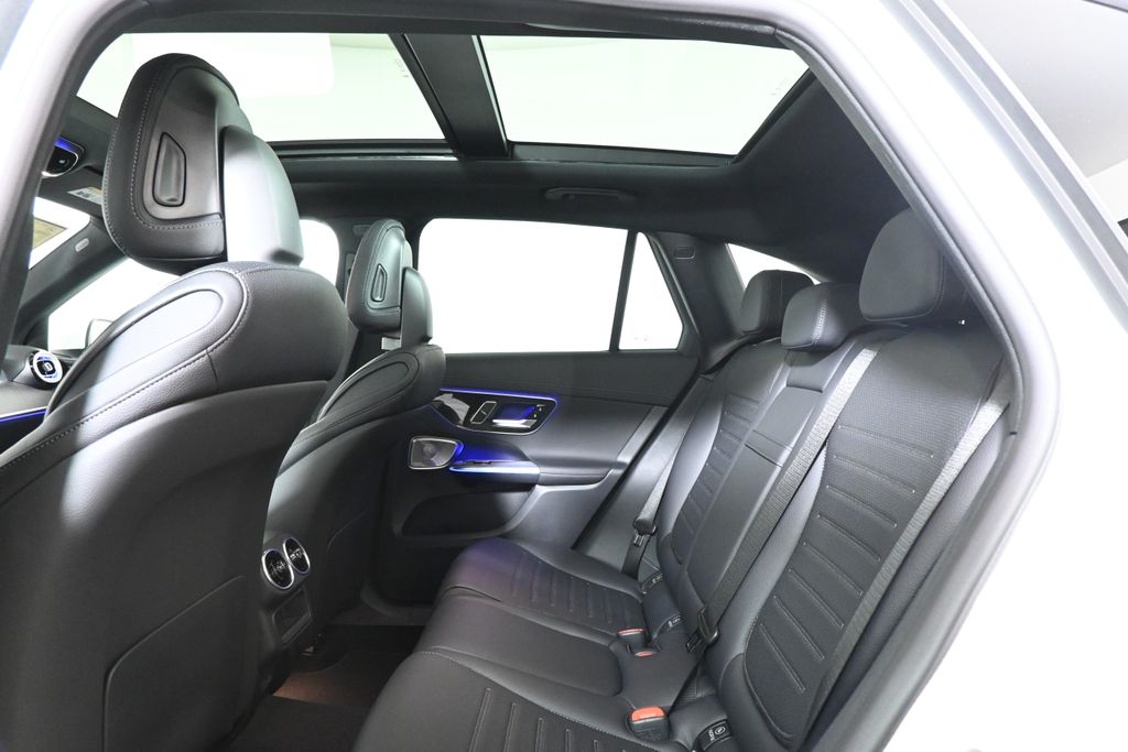 2025 Mercedes-Benz GLC 300 25