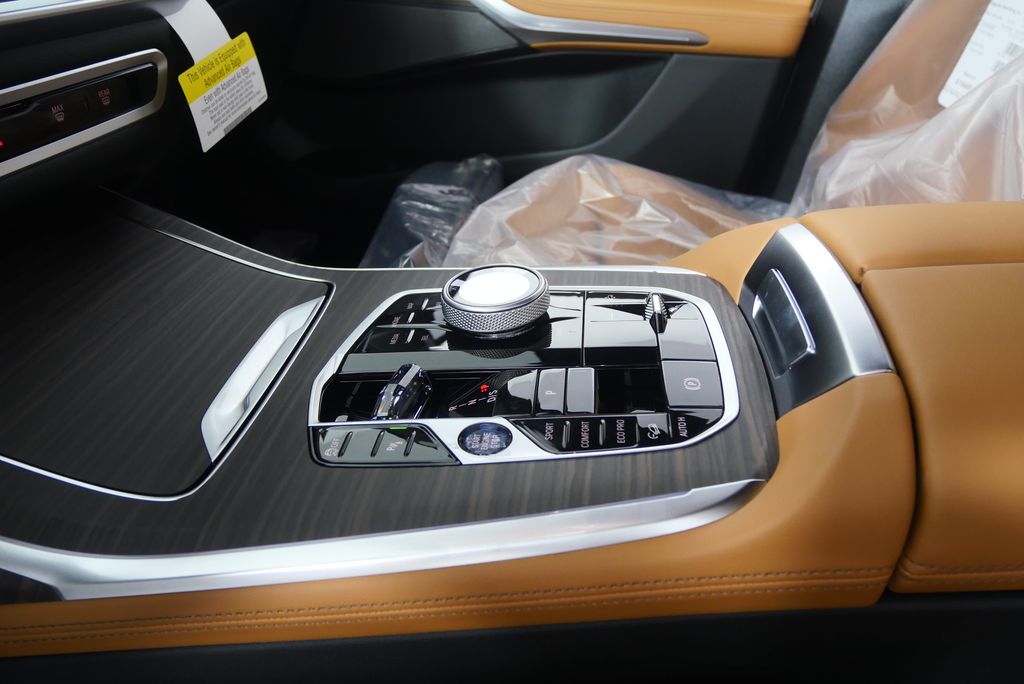 2026 BMW X7 xDrive40i 24