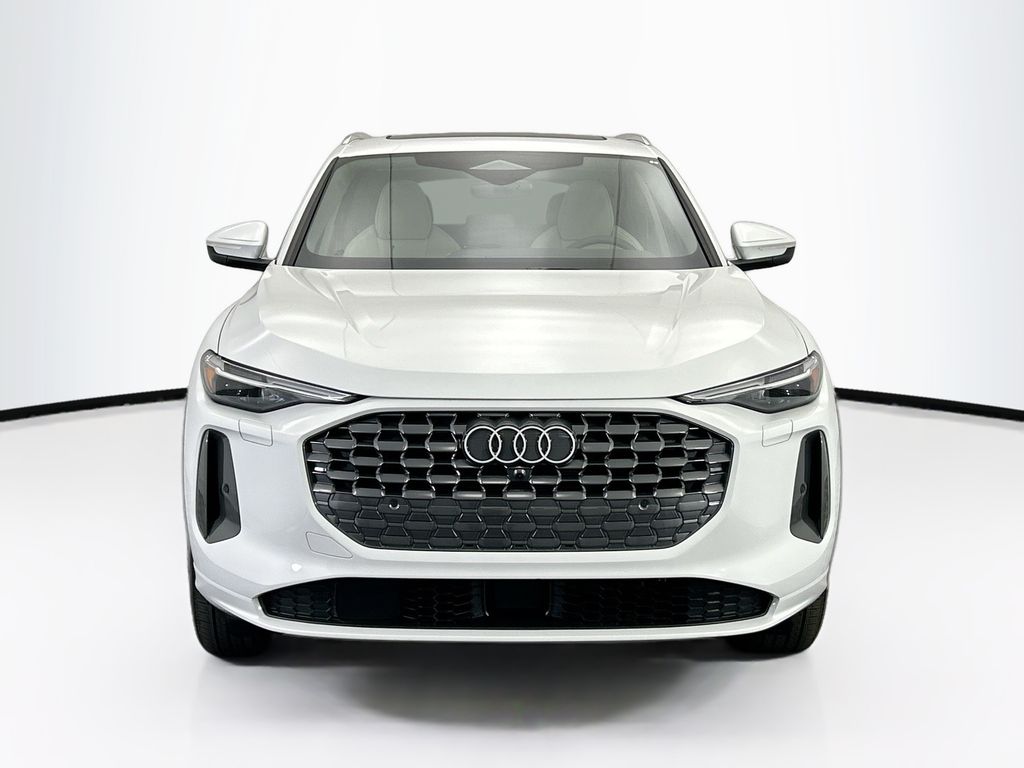 Thumbnail: 2025 Audi Q5 - 3