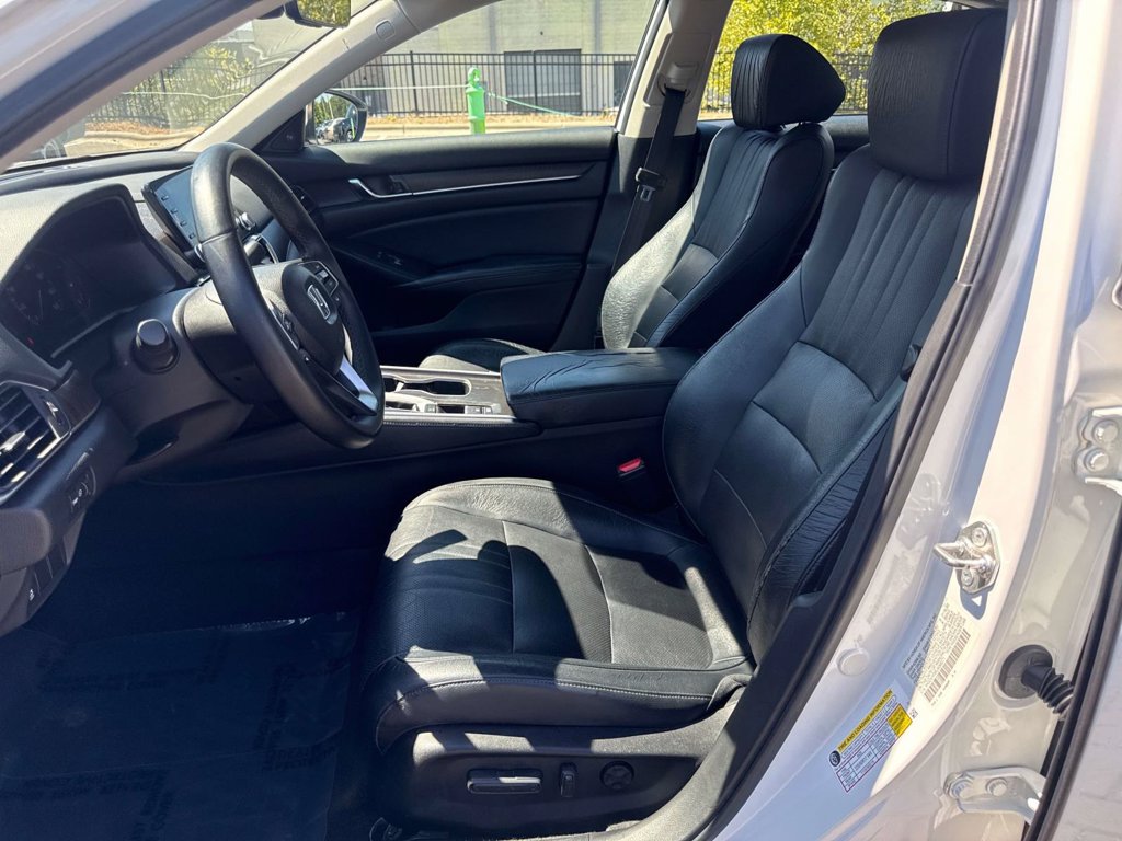 Used 2018 White Honda EX-L image 11