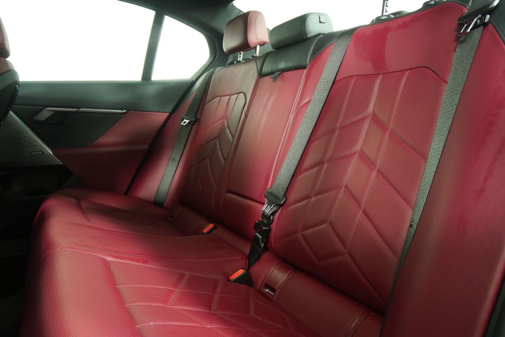 Thumbnail: 2025 BMW 5 Series - 16