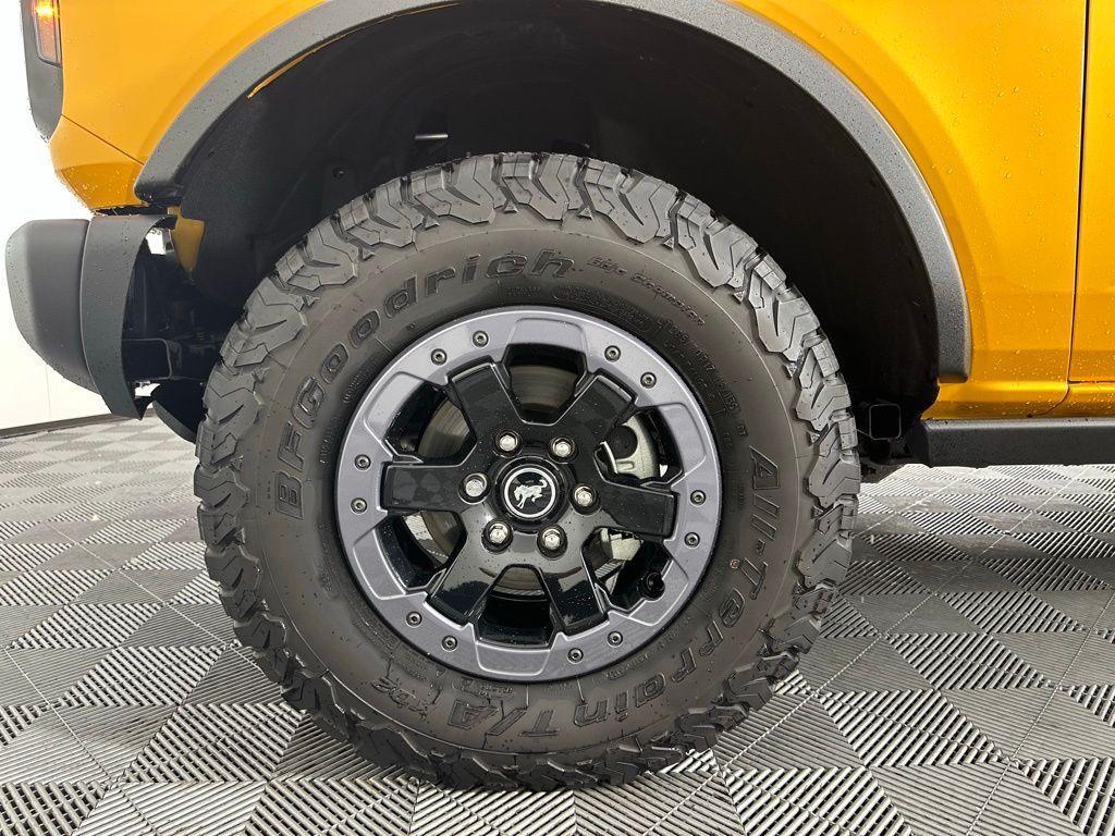 Thumbnail: 2022 Ford Bronco - 9