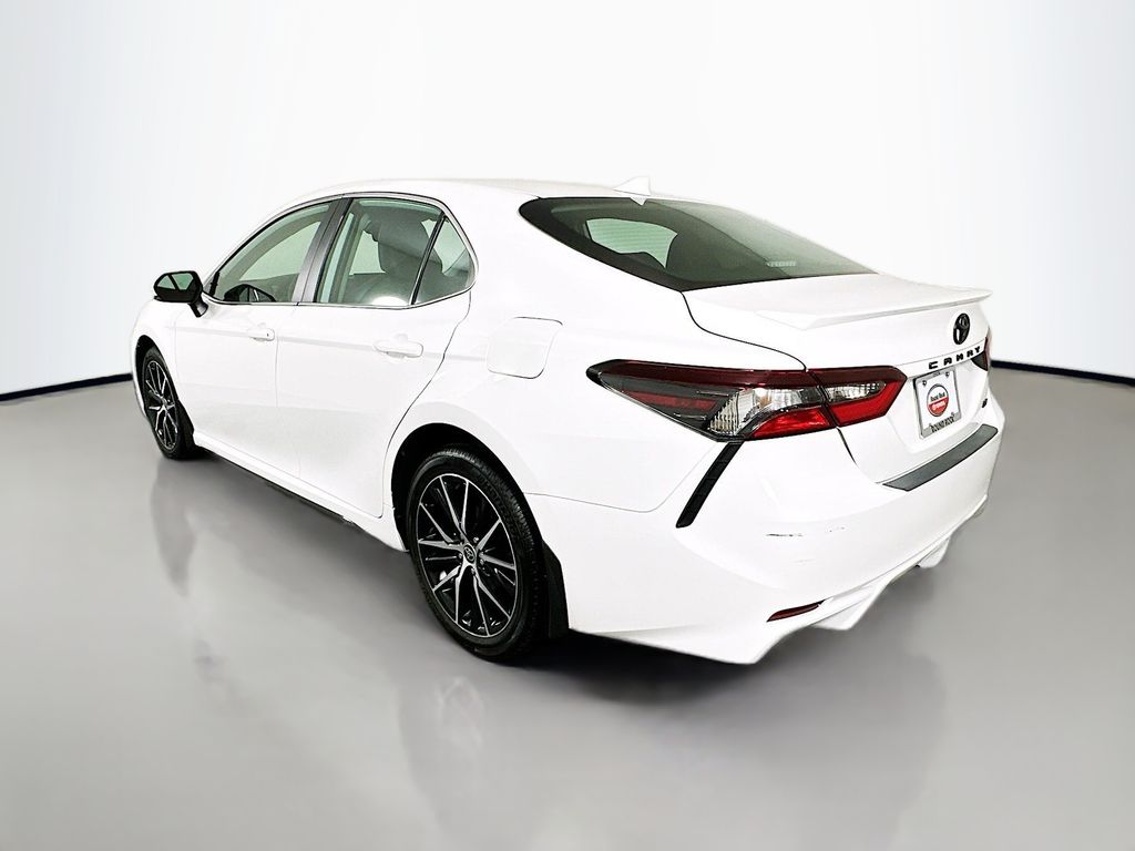 2023 Toyota Camry SE 7