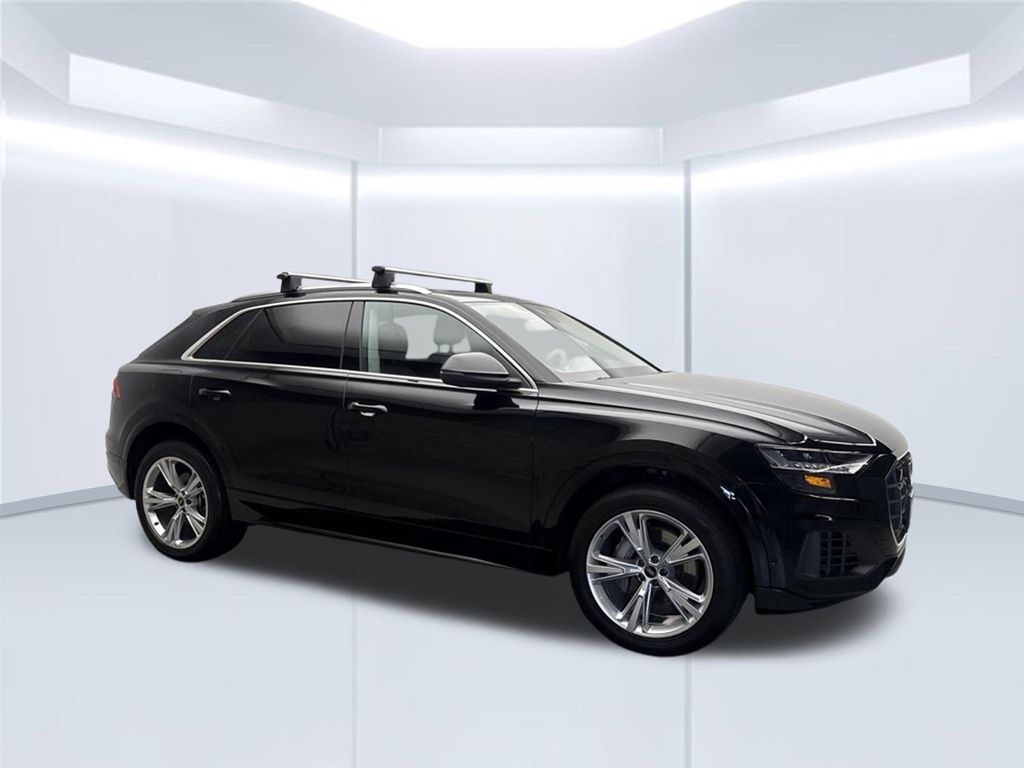 Thumbnail: 2023 Audi Q8 - 11