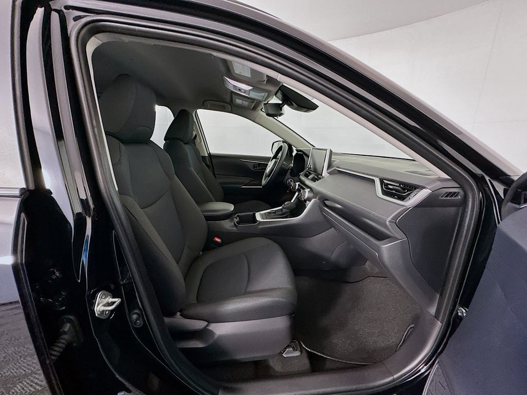 Thumbnail: 2025 Toyota RAV4 - 27