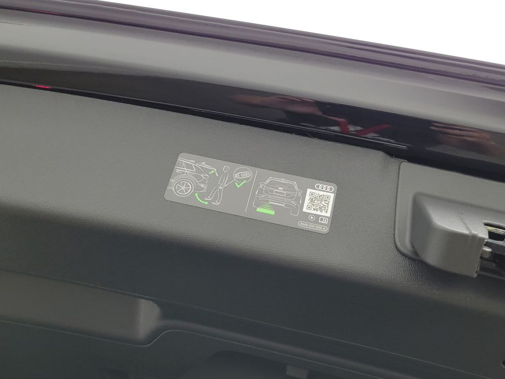 Thumbnail: 2026 Audi Q3 - 11