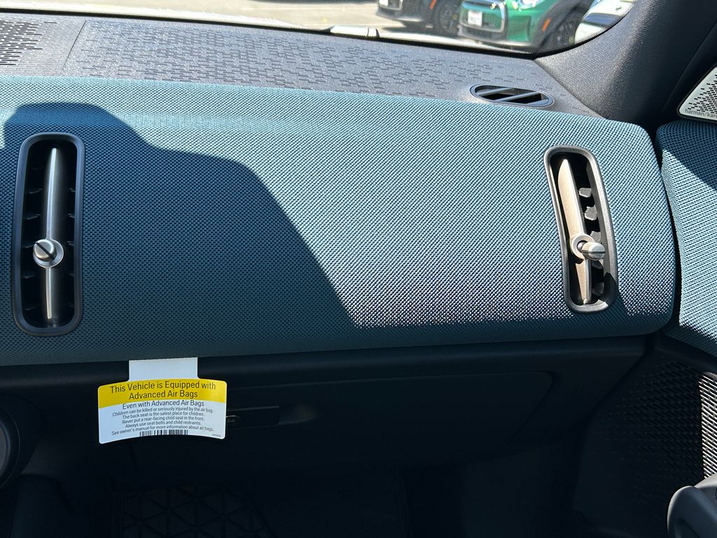 Thumbnail: 2025 MINI Cooper Countryman - 25