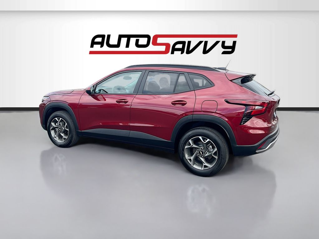 Used 2025 Red Chevrolet LT image 5