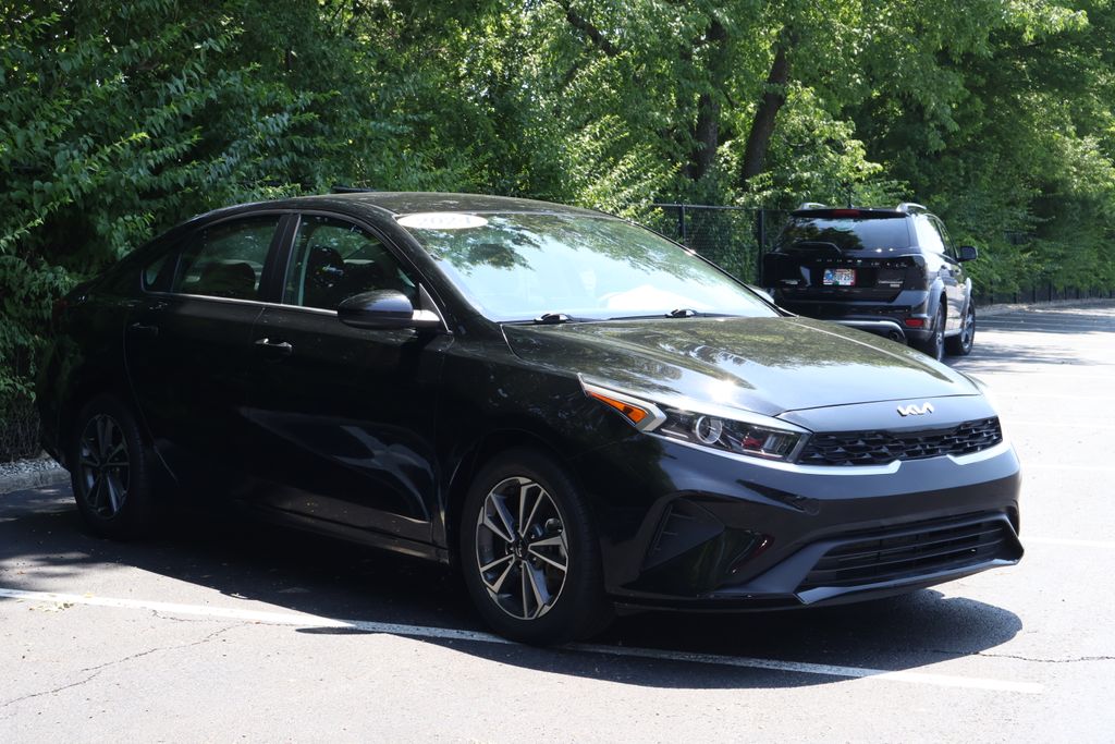 Thumbnail: 2024 Kia Forte - 10