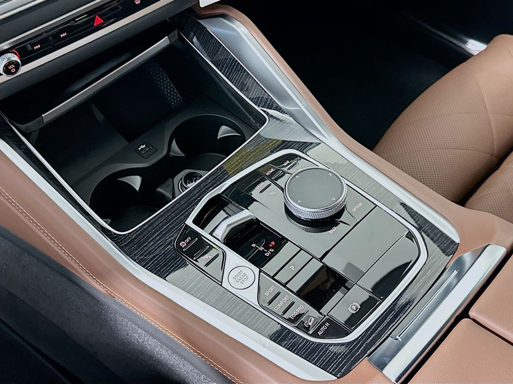 Thumbnail: 2026 BMW X6 - 15